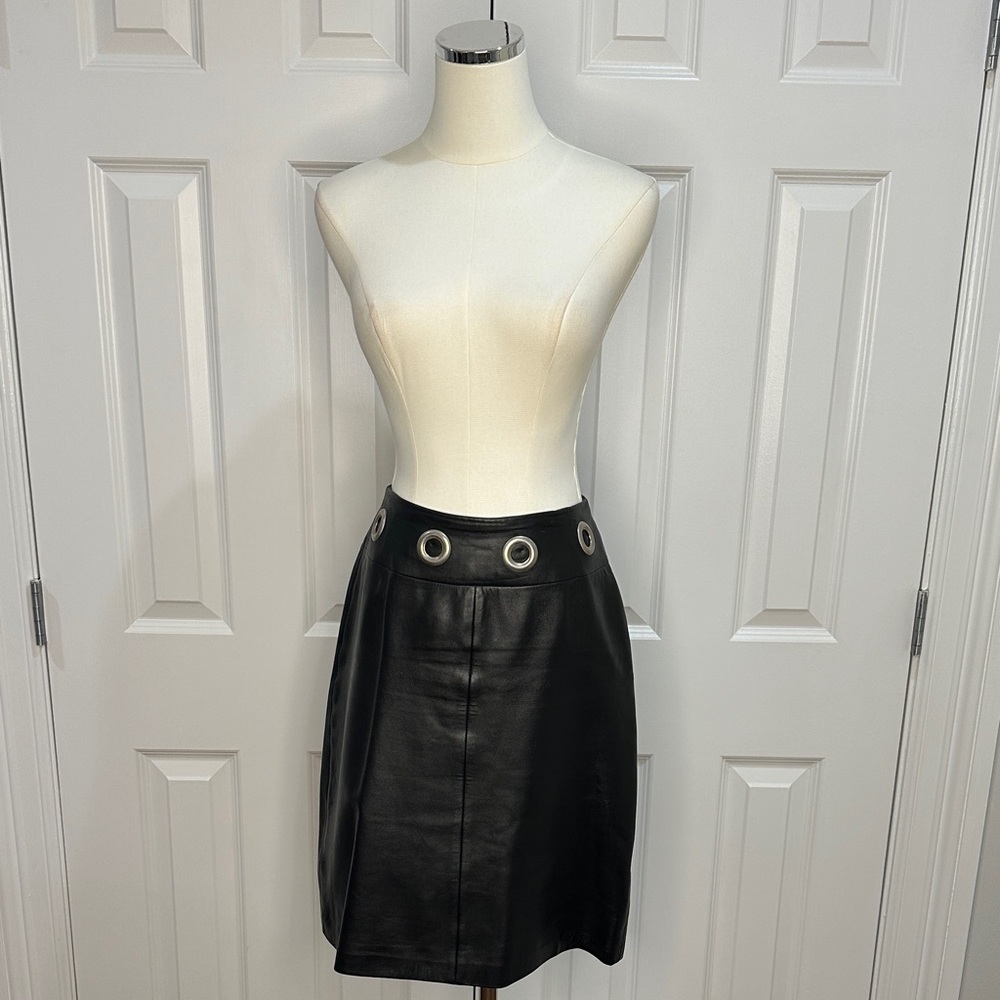 VS2 Vakko Vintage Rare Black 100% Genuine Leather Grommets Pencil Skirt Size 6